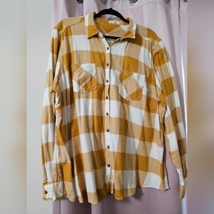 Maurices plus size plaid button down shirt with two pockets 100% cotton